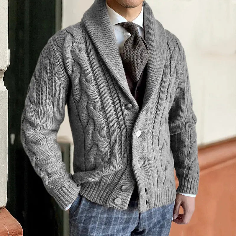 Herren-Cardigan mit grauem Zopfmuster, Schalkragen, aus wärmender Strickware für den Freizeitgebrauch