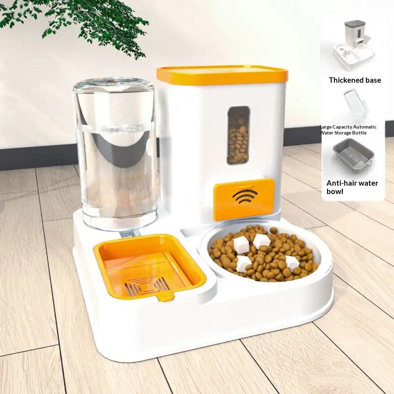 Station d’alimentation automatique pour animaux de compagnie et distributeur d’eau en blanc et orange, avec une bouteille d’eau transparente, un distributeur d’aliments et un bol anti-cheveux pour une alimentation pratique de l’animal.