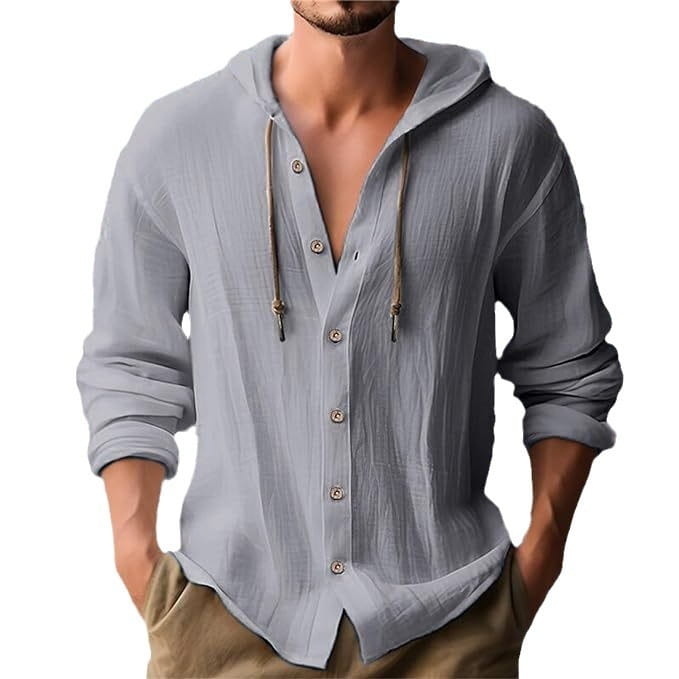 Camisa de cárdigan con capucha ligera para hombre en gris claro, con mangas largas, cierre con botones, ajuste relajado y tejido ligeramente texturizado.