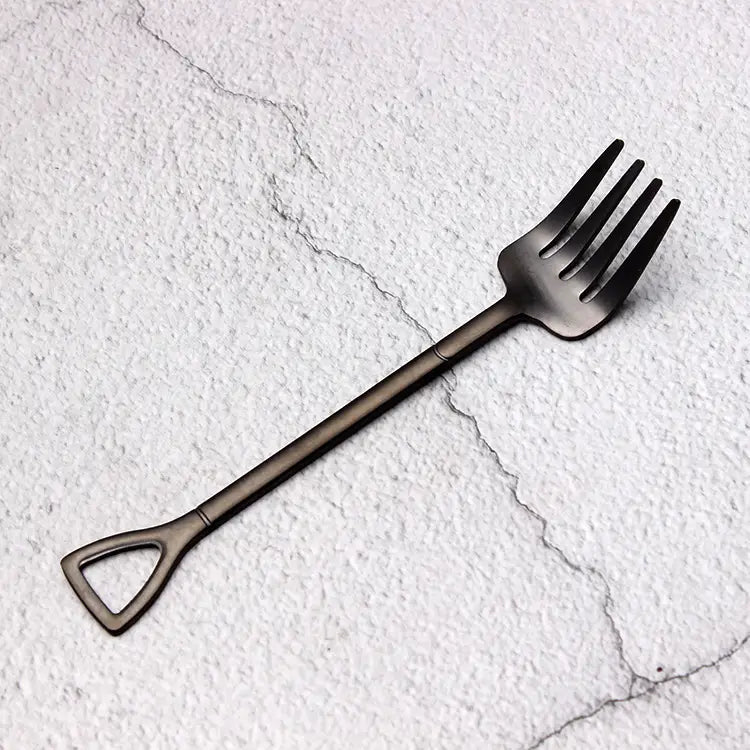Schwarze, mattierte Edelstahl-Dessertgabel mit einem schaufelförmigen Griff aus dem Set der Dessertgabeln mit Schaufelform