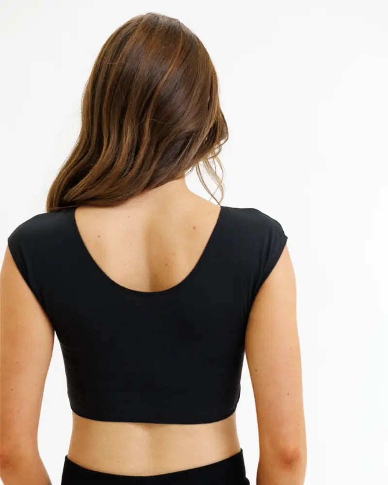 Black demi tri blend fitted crop tee with short sleeves and scoop neck for casual wear