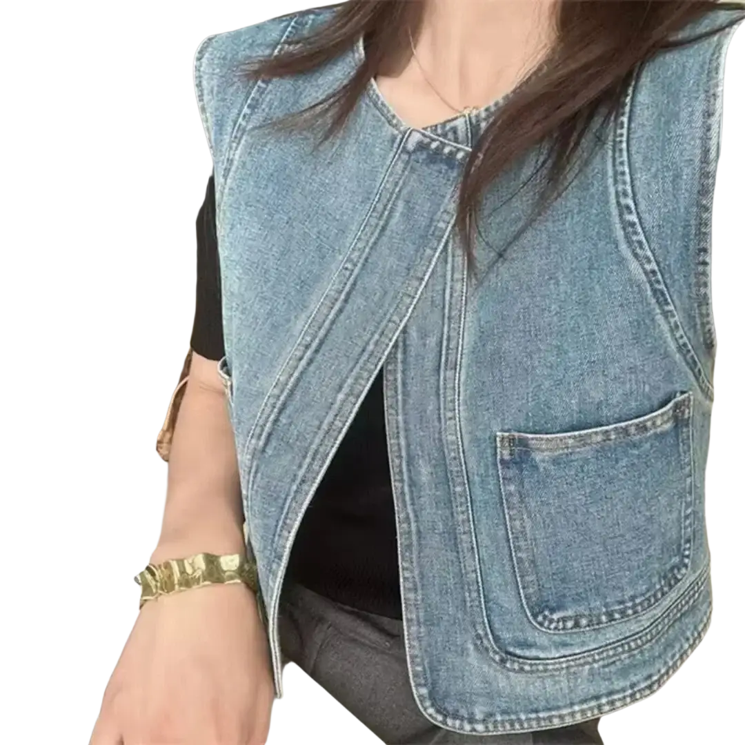 Light-wash denim vest women casual sleeveless pocket top with front zipper closure and one patch pocket