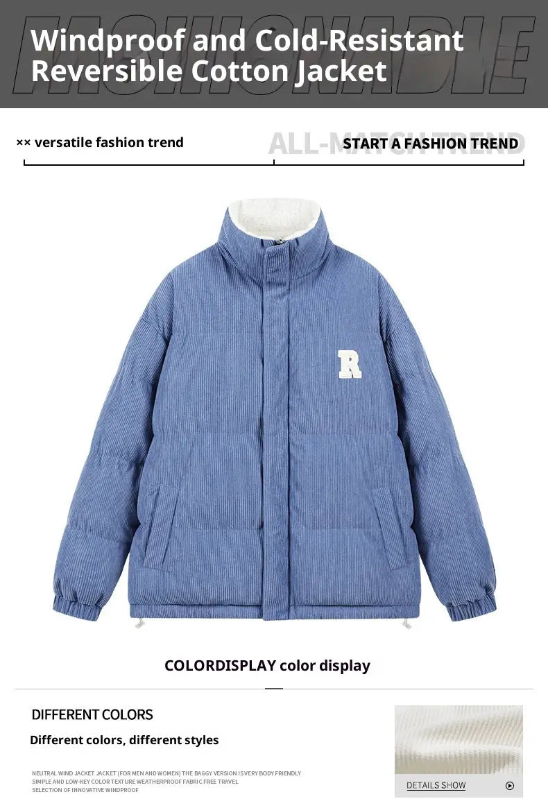 Blaue, reversible Cord-Pufferjacke aus Baumwolle, warm gefüttert, mit weißem r-Logo auf der Brust.