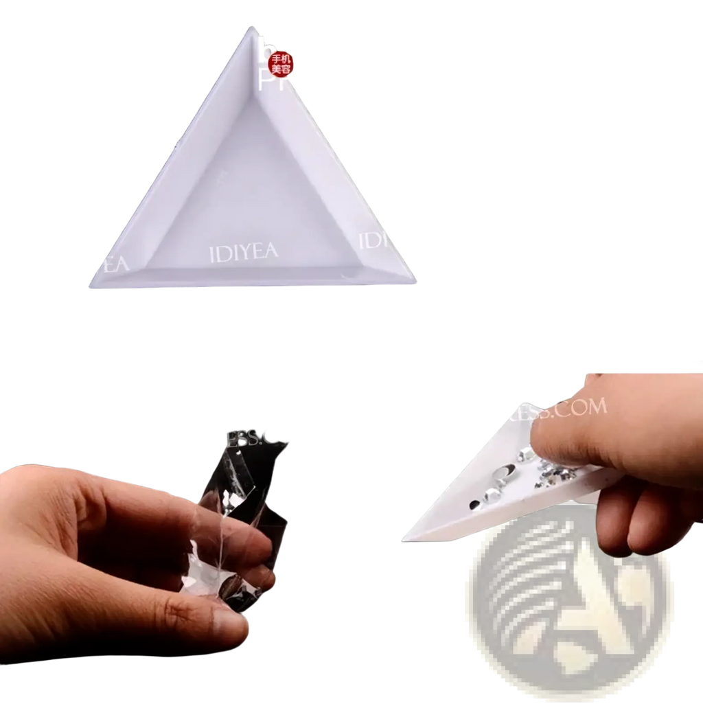 White triangular plastic tray 75mm long included in diamond painting tool set with rhinestone pick up pencils