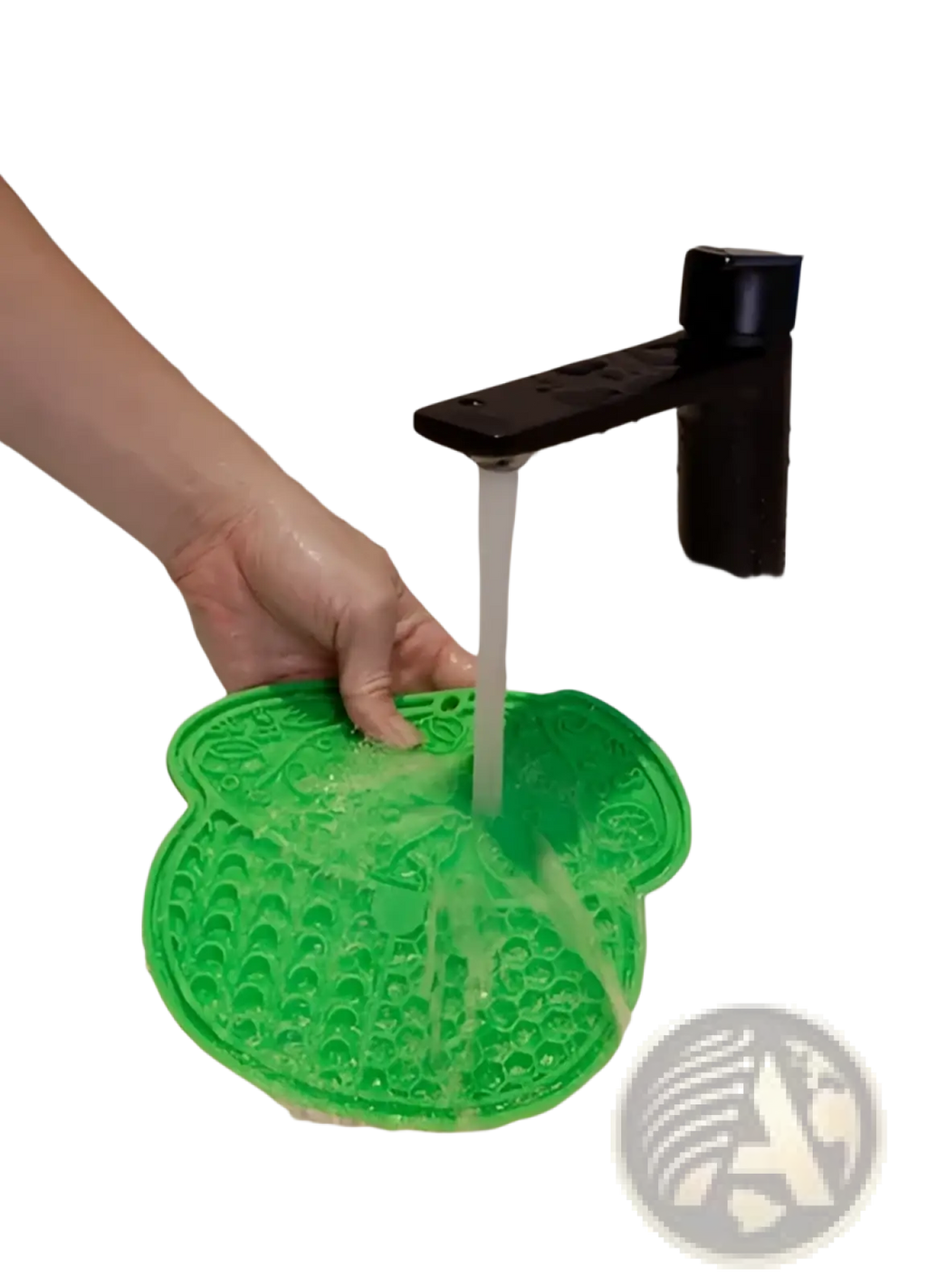 Green silicone dog lick mat slow feeder suction pad with textured surface and leaf-shaped design for feeding care