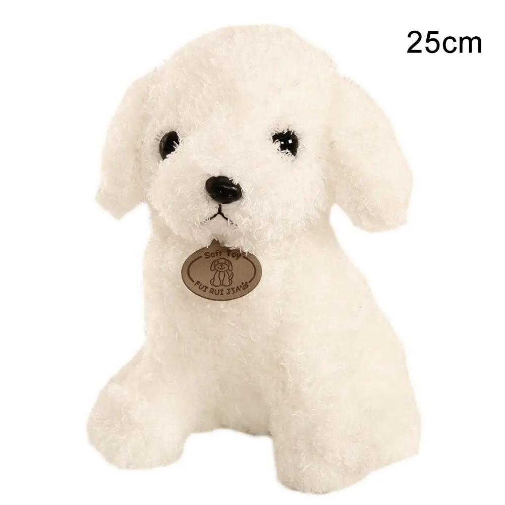 Un peluche blanco de perro oso de peluche que se asemeja a un caniche esponjoso, con ojos y nariz negros, sentado en posición erguida.