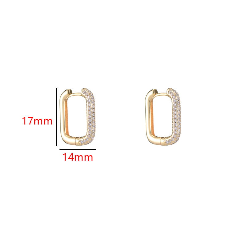 Ohrringe mit rechteckigen Hänge- bzw. Creolen-Design aus vergoldetem Ton, mit Goldkristall-Pavé und klaren Kristallen entlang der äußeren Kanten.