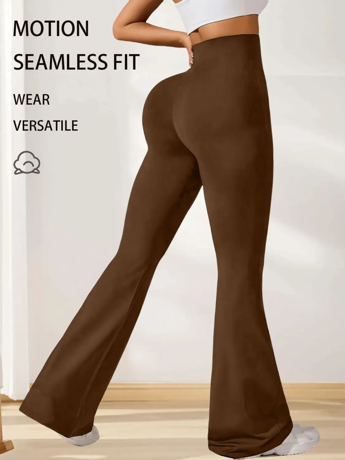 Leggings de yoga évasés en peau de requin marron à ajustement sans couture, conçus pour le mouvement et adaptés à un port polyvalent, présentés côté dos