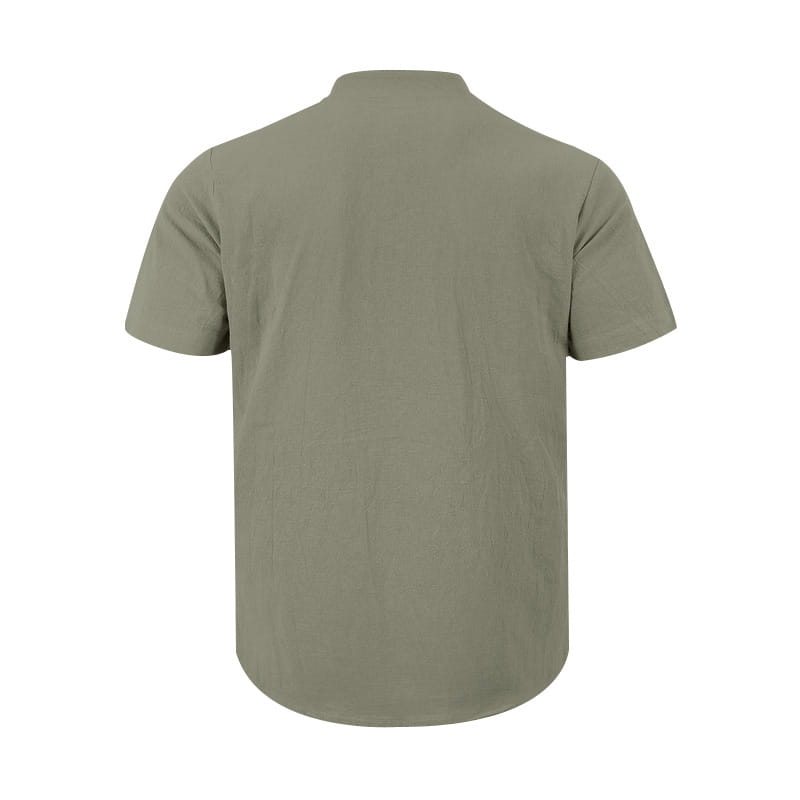Herren-Leinenhemd im lässigen Stil mit kurzem Ärmel in Olivgrün, mit klassischem Kragen und sauberem, minimalistischen Design.