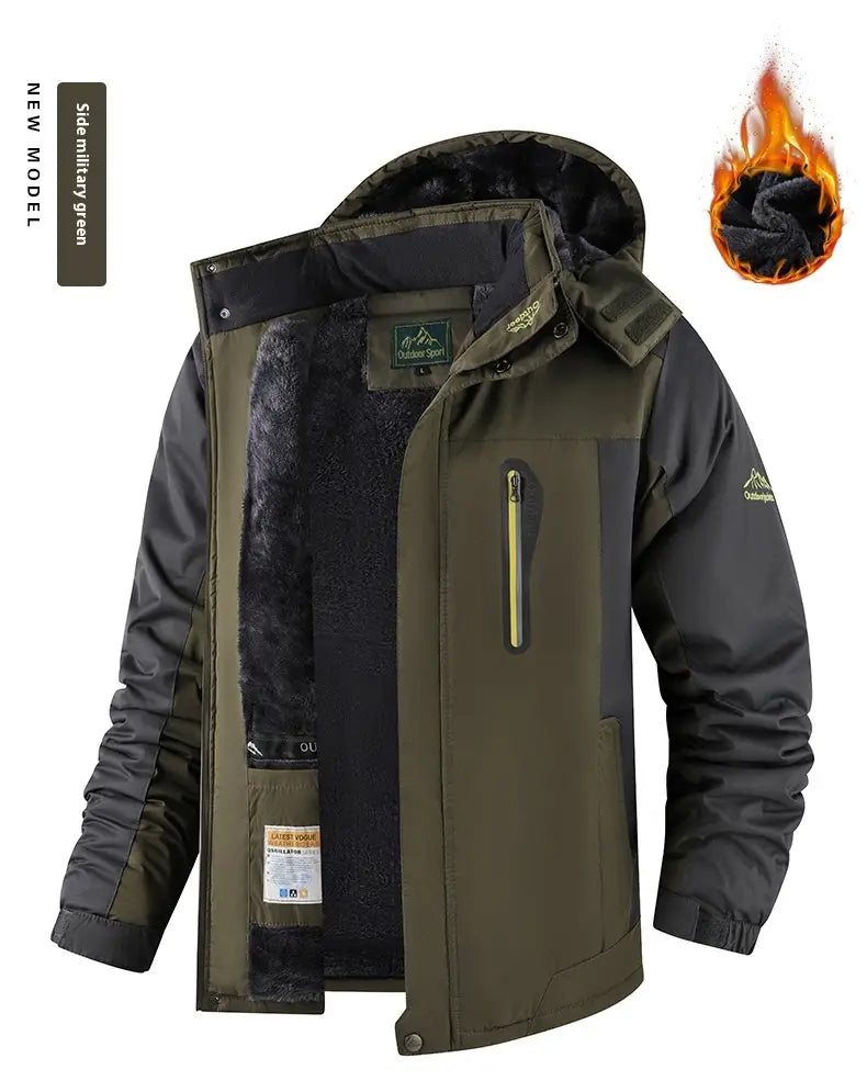 Herren-Fleece-gefütterte Winterjacke, dicker Baumwollmantel, in Olivgrün und Schwarz mit Kapuze, die mit plüschigem Fleece gefüttert ist, seitlich abgebildet.