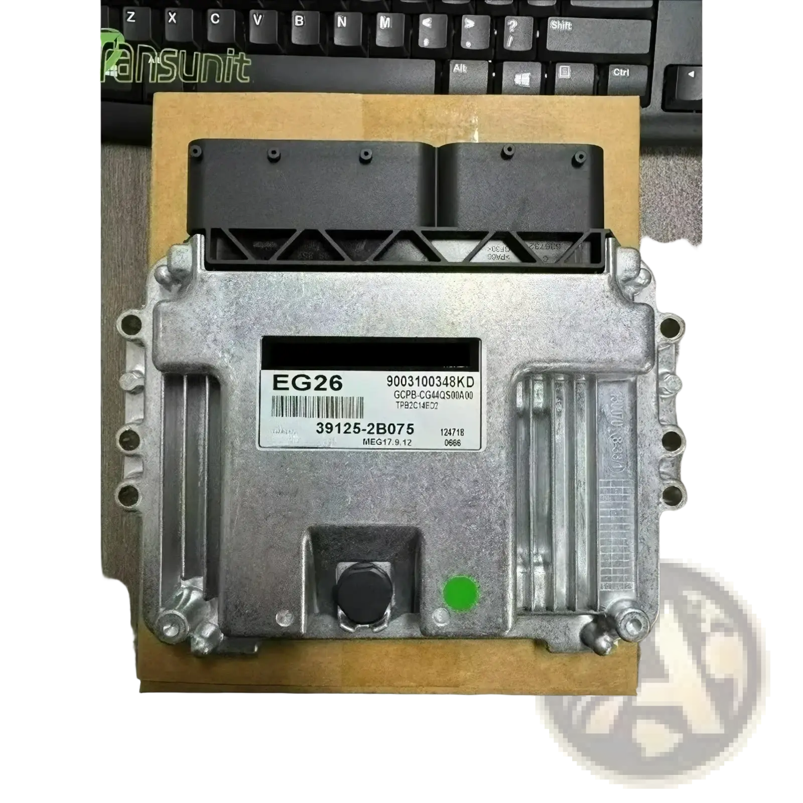 Ecu for hyundai 39125-2b075 silver metal engine control unit with black connectors and green indicator light