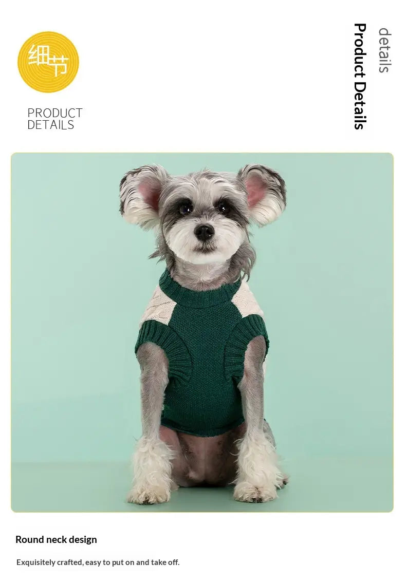 Ein gemütlicher grüner und weißer Zopfmuster-Hundepullover mit Rundhals-Design, gefertigt für warme Schuluniform-Tierbekleidung.