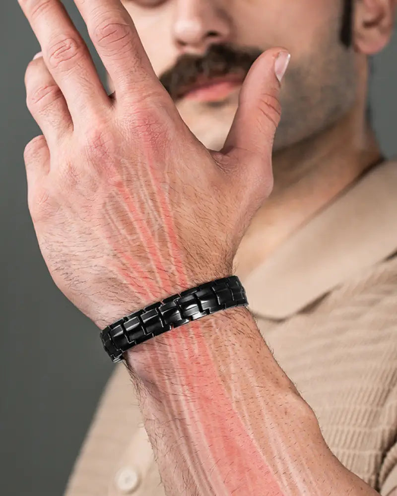 Ellipsemax men’s black surgical titanium magnetic bracelet with a sleek interlocking link design