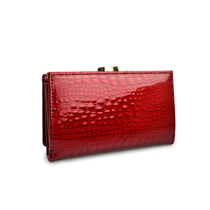 Retro crocodile pattern leather trifold wallet in vibrant red featuring a glossy crocodile skin texture and a gold-toned clasp.