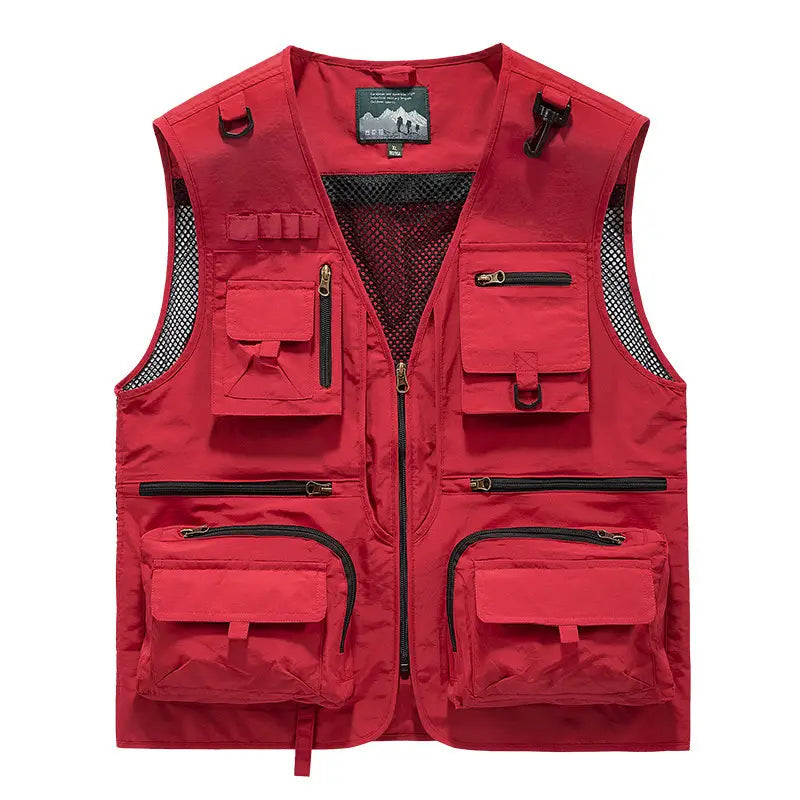 Gilet utilitaire en mesh à séchage rapide pour hommes rouge, avec plusieurs poches zippées et panneaux en mesh sur les côtés.