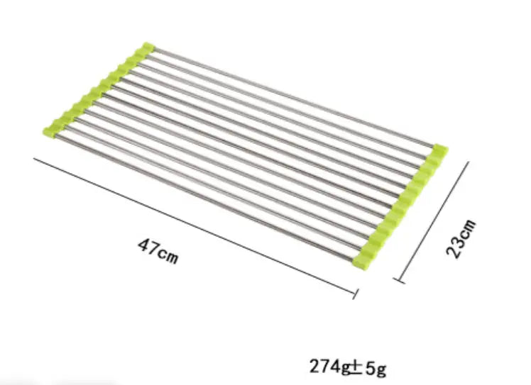 Eine zusammenklappbare Edelstahl-Abtropfmatte für das Spülbecken mit Edelstahl-Klapp-Sieb und limettengrünen Kunststoff-Endkappen.