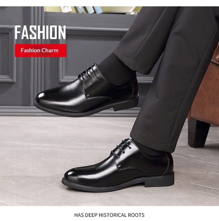 Men’s genuine leather low top business shoes in black patent leather with lace-up oxford design and polished finish