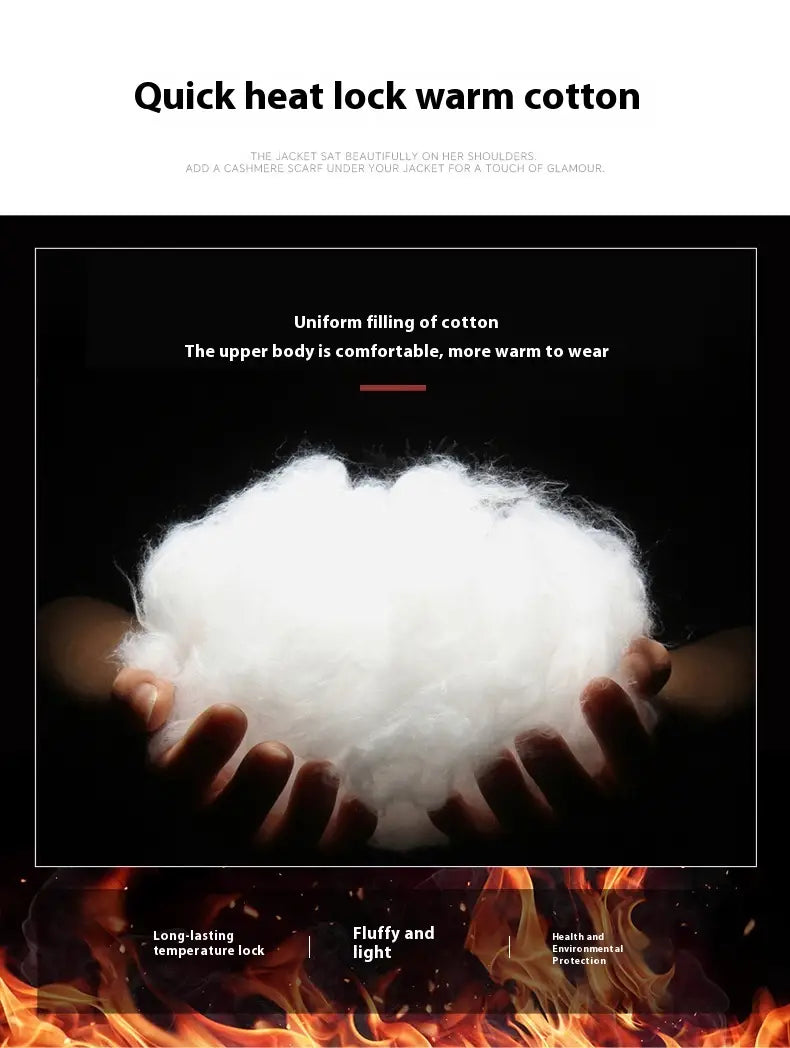 Tejido de algodón blanco esponjoso sostenido en las manos, que resalta la calidad del material de la chaqueta acolchada térmica con capucha de invierno negra