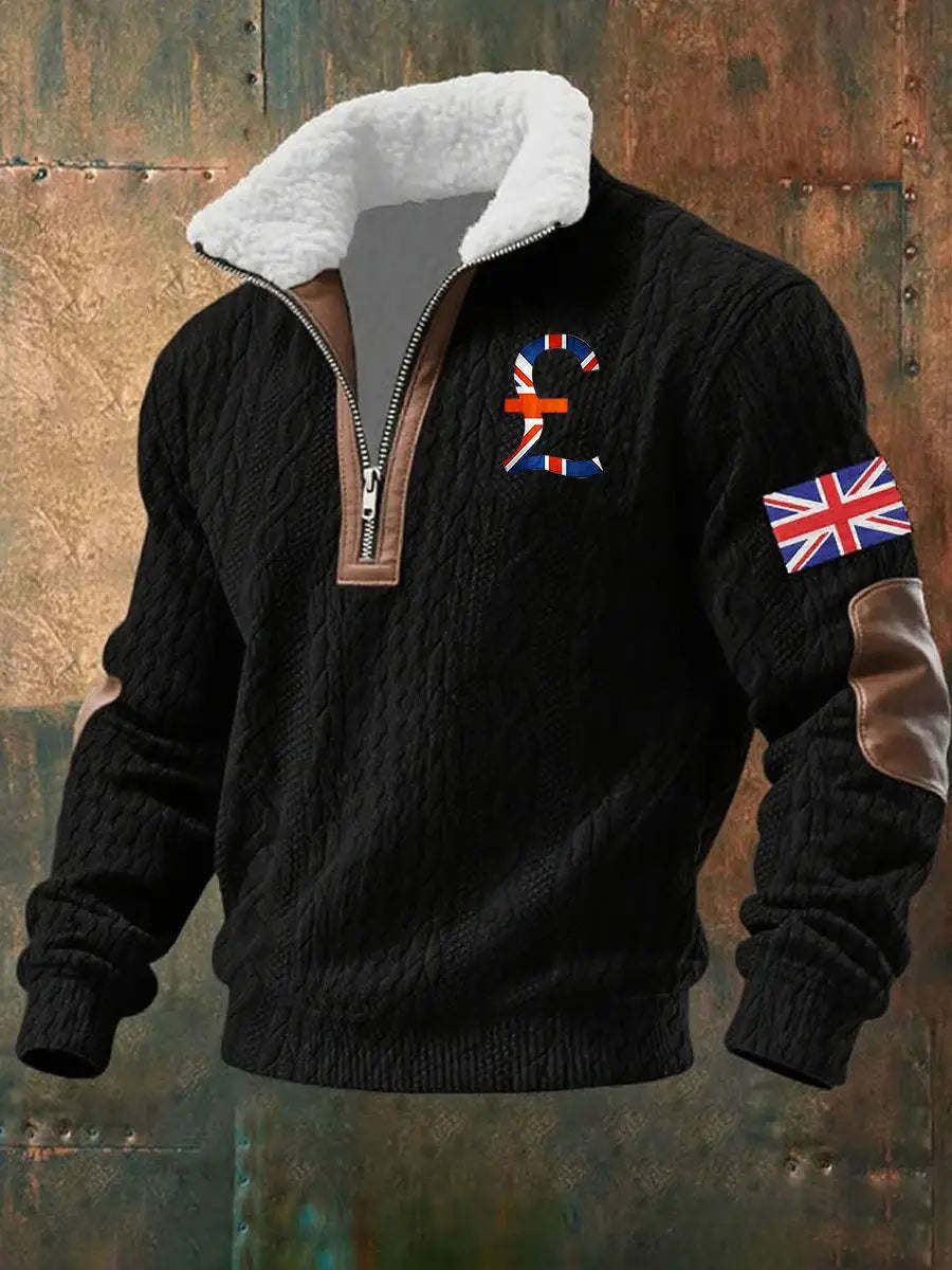 Suéter para hombre de media cremallera con cuello de borrego en punto trenzado negro, cuello de borrego blanco, cremallera de cuero marrón y parches en los codos, con motivos bordados de bandera británica.
