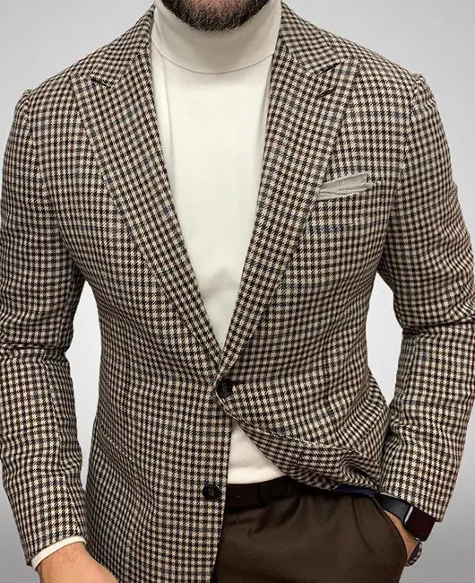 Eine maßgeschneiderte braune und weiße Hahnentritt-Slim-Fit-Anzugjacke mit klassischem Doppelreihen-Design.