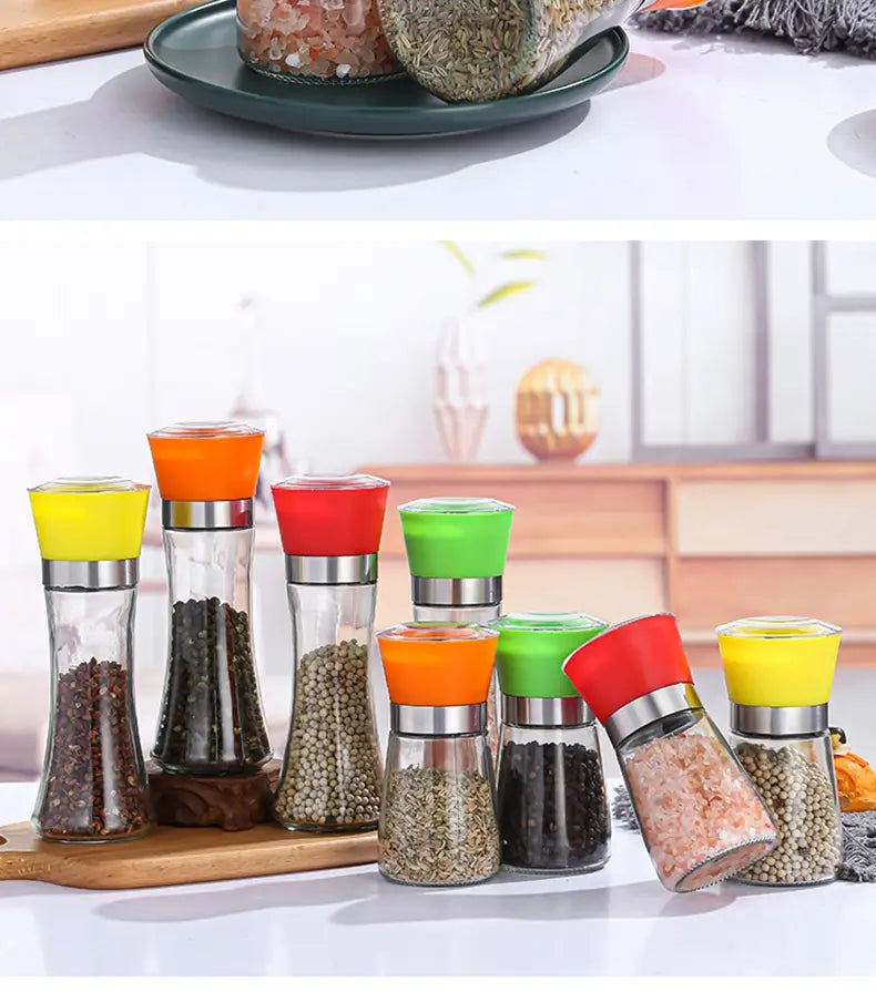 Lot de moulins à poivre en acier inoxydable et en verre avec des dessus en plastique vibrants jaune, orange, rouge et vert, dans un pack de 4.