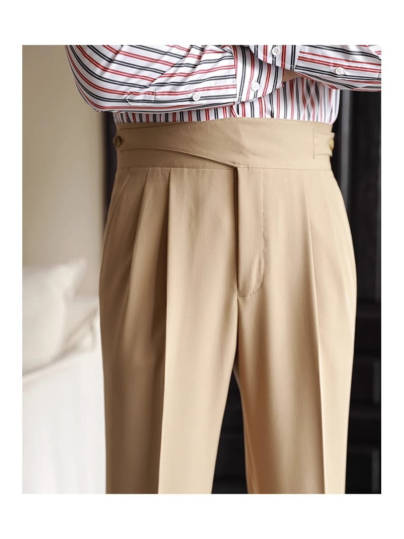 Men’s tailored pleated wool straight leg trousers in khaki with a fitted waistband and front pockets.