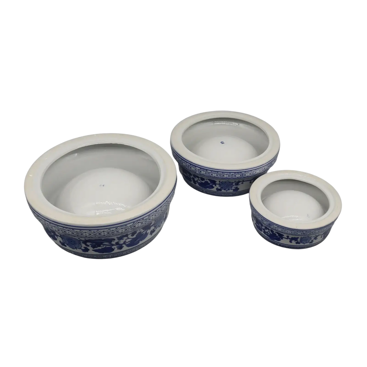 Three feeding bowl ceramic set with blue floral porcelain design and clear glass lids for convenient use