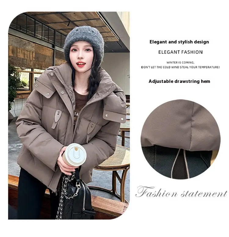 Veste courte matelassée à capuche pour femme beige, avec design matelassé et ourlet réglable par cordon de serrage, conçue pour l’habillement d’hiver chaud.