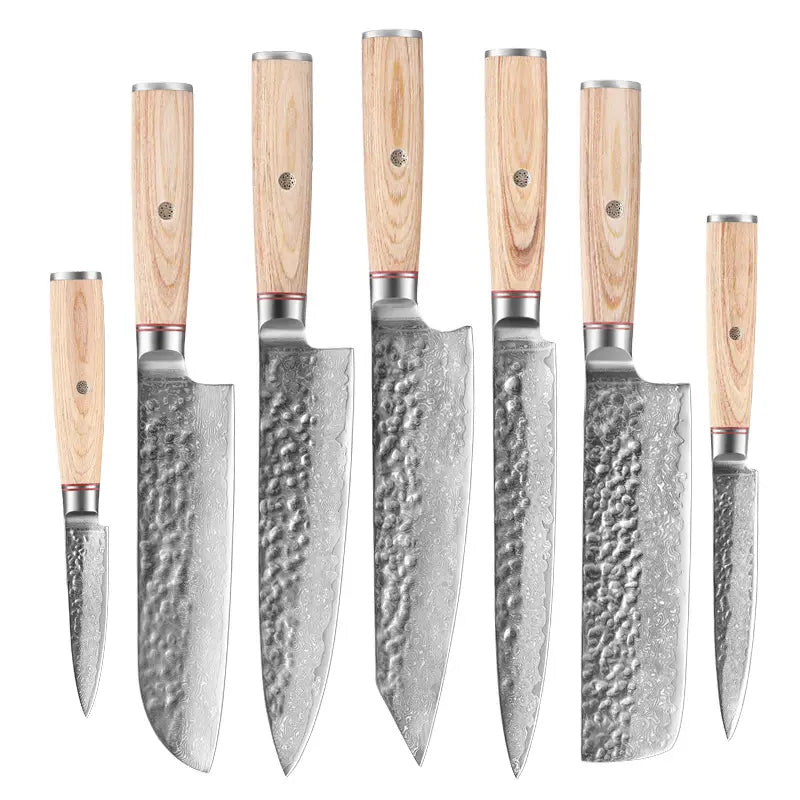 Juego de seis cuchillos de chef con hojas de acero inoxidable martillado y mangos de madera del set de cuchillos de chef de damasco de 7 piezas con mango de madera martillado.