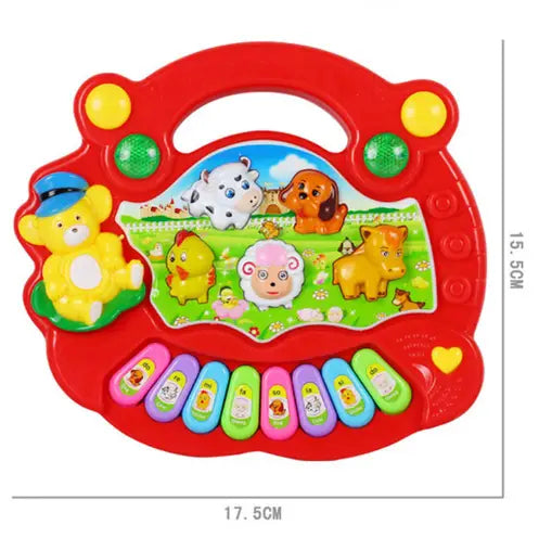 赤いプラスチック製の農場動物ピアノの音楽おもちゃ（子ども向け、3歳以上）。色とりどりの動物をテーマにしたボタンと、左側に黄色いクマのフィギュアを備えています。