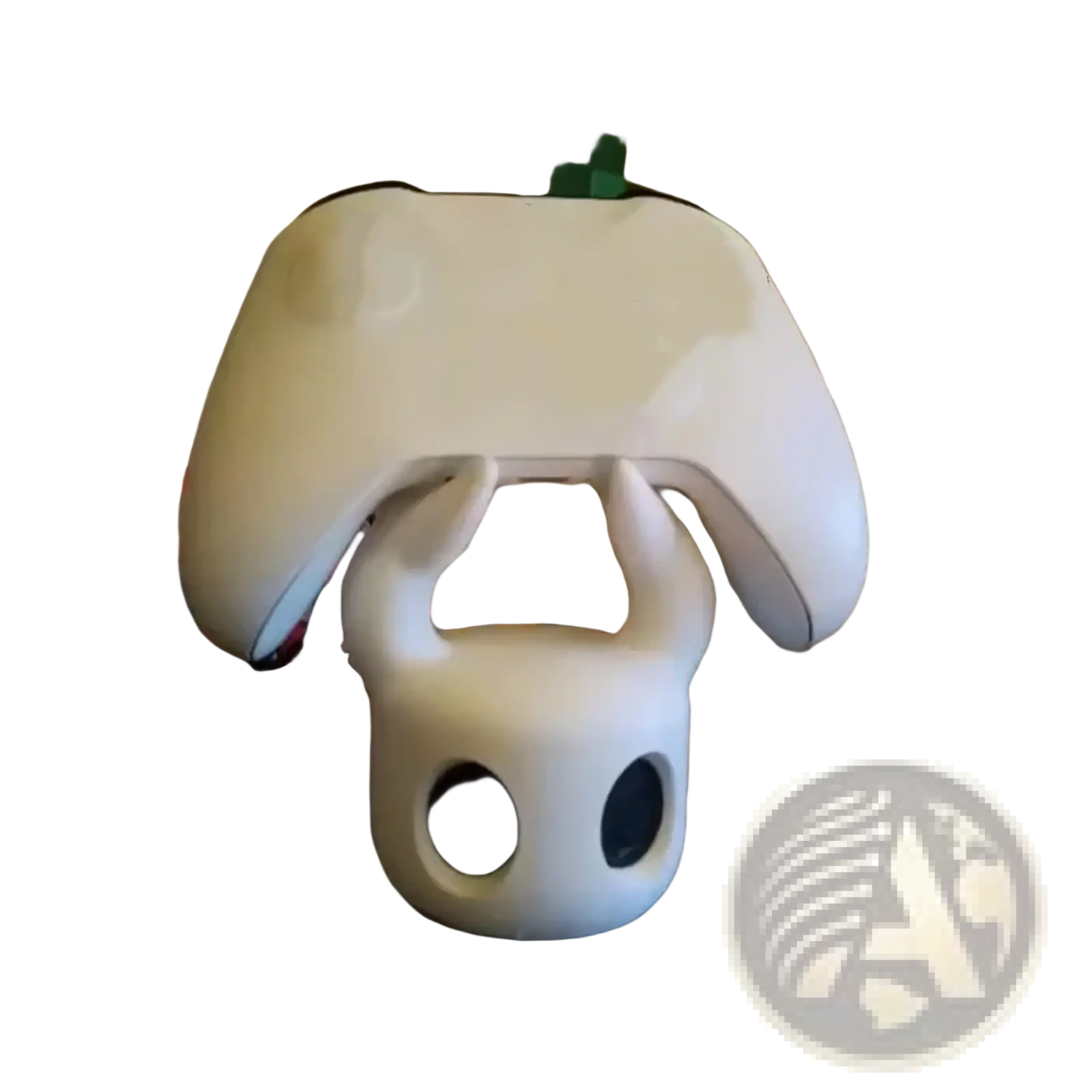 White glossy plastic universal desktop skull knight game controller stand with horn-like protrusions and black eye holes