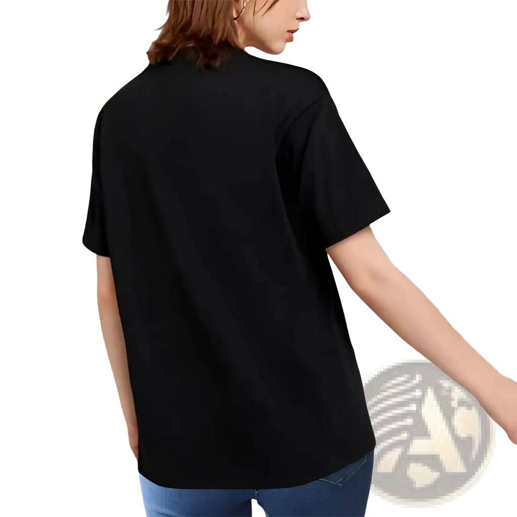 Black short-sleeved to god be the glory gold print t-shirt with relaxed fit and subtle side seam detail