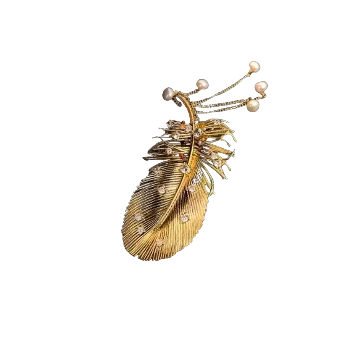 Gold feather pearl tassel brooch with delicate gold, sparkling diamonds, and tiny pearls along its stem