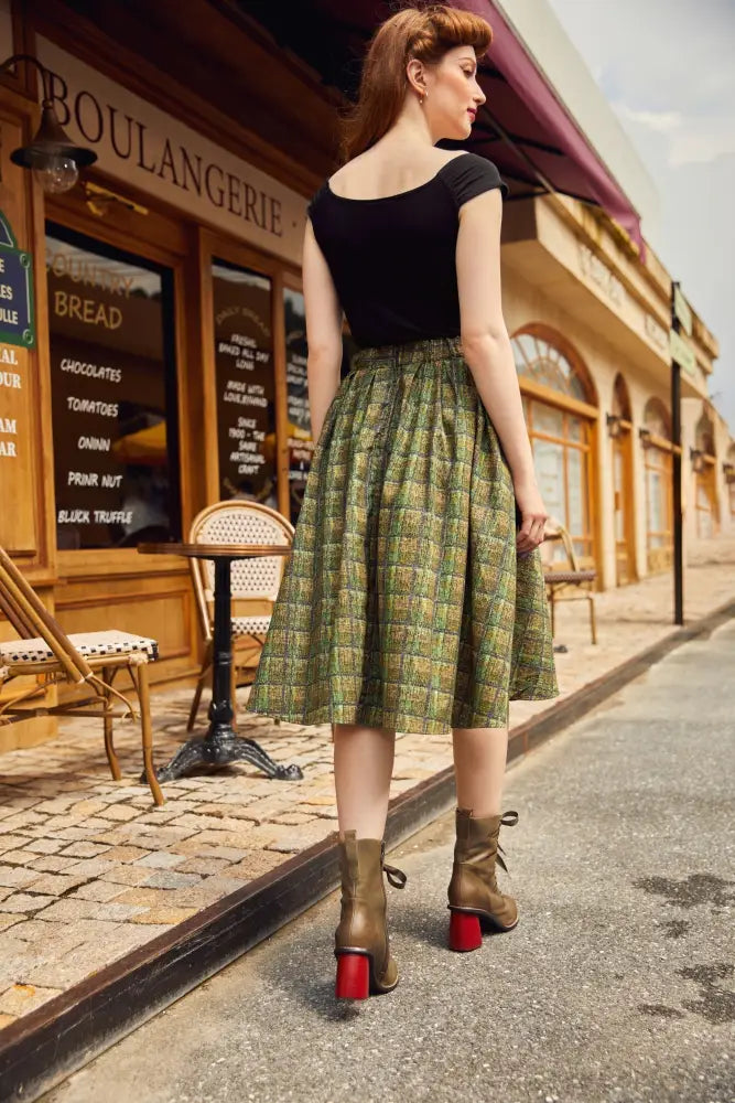 Green plaid doris vintage cotton midi skirt with flared silhouette and pockets in beige and green plaid pattern