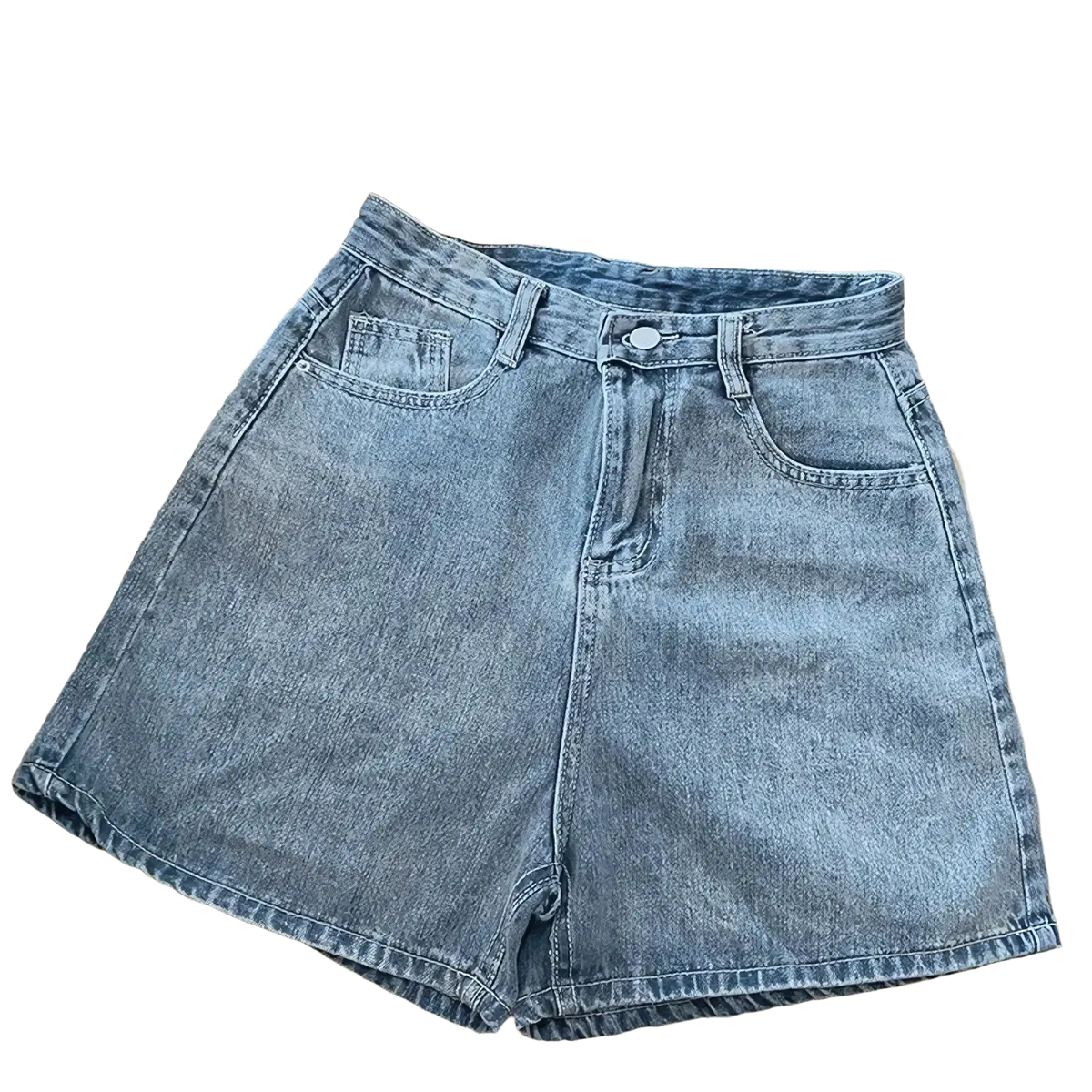 High waist light-wash denim shorts with belt and classic five-pocket design made of durable cotton fabric