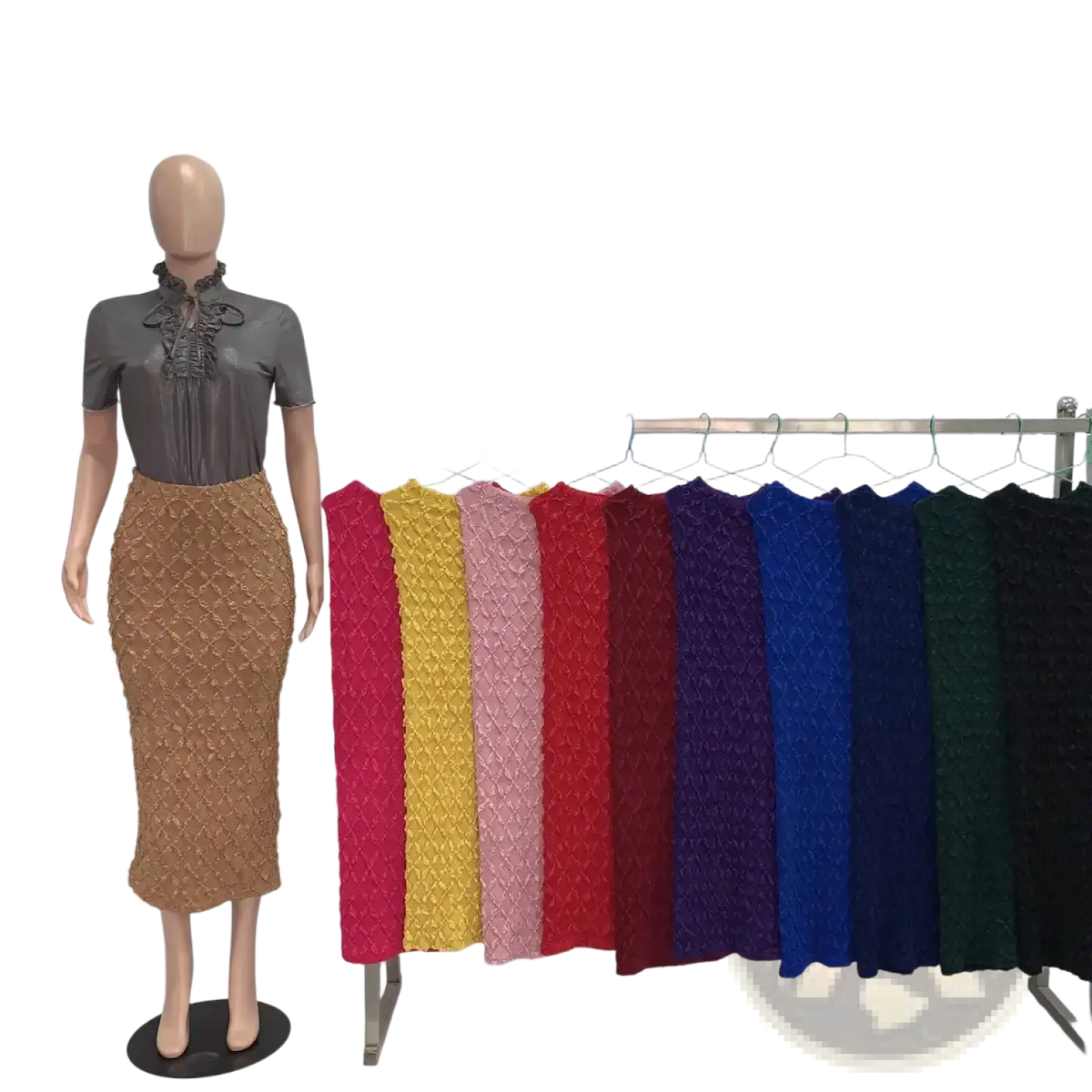 The mannequin wears a gray blouse and a high waist brown knit midi skirt with slim fit and textured design