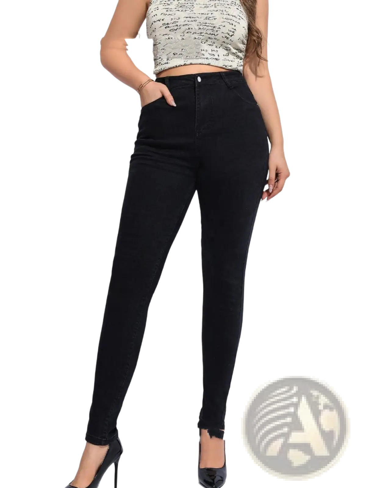 Black high waist stretch skinny jeans with classic five-pocket design and frayed cuffs in stretchy denim material