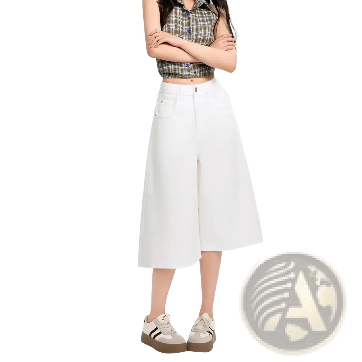 High waisted white denim wide leg culottes suitable for casual wear with a y2k inspired design