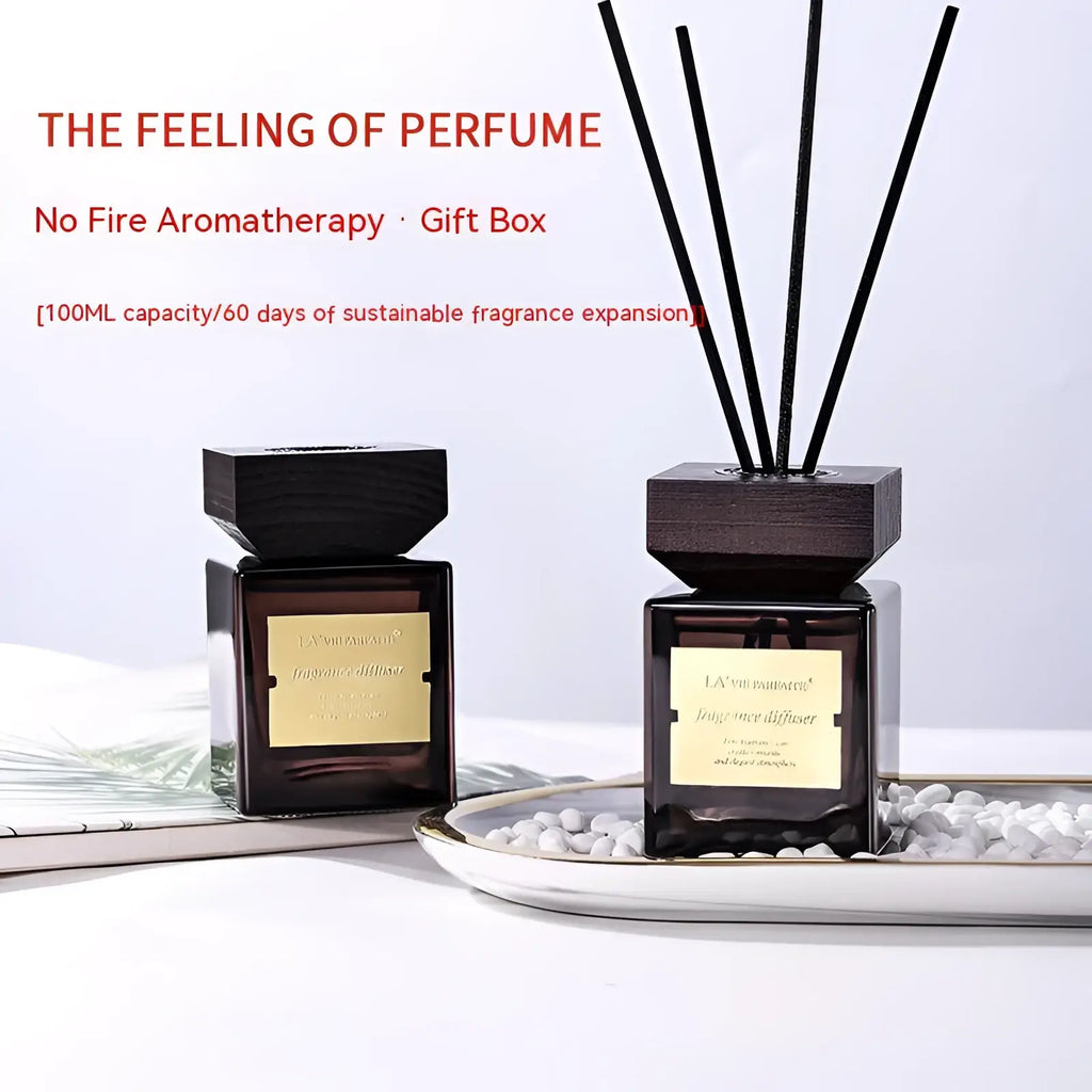 Hotel fragrance black glass reed diffuser with black wooden top dark glass bottle and gold label