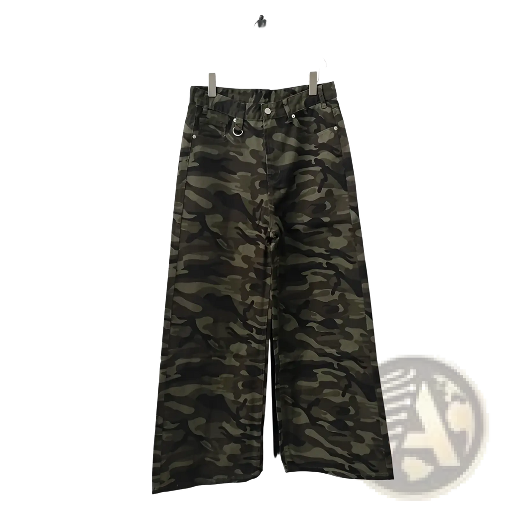 Iefb camouflage wide leg denim jeans in dark green and black military print made of durable denim fabric