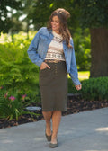 Olive green denim midi skirt with buttoned waistband and front pockets from Kennedy, ideal for casual wear