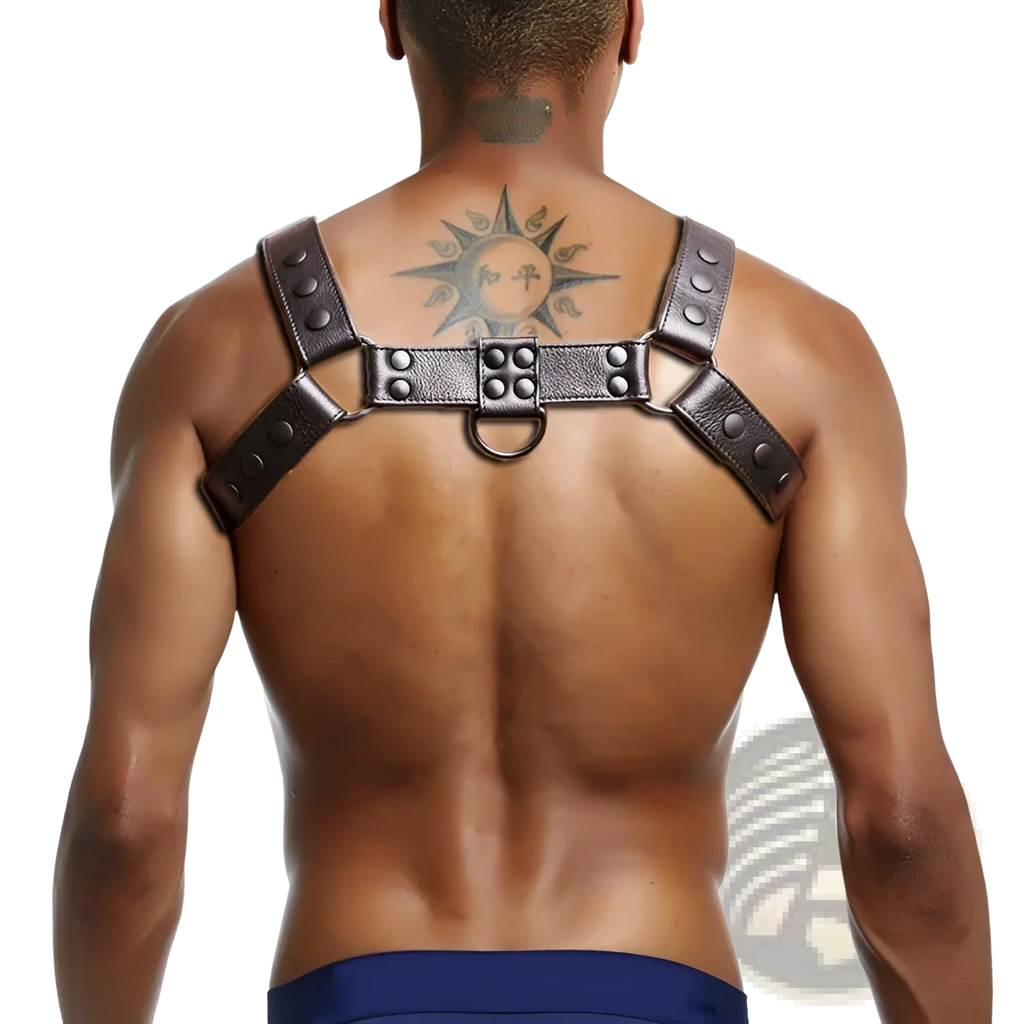 Black leather chest strap men’s faux leather bondage harness with silver-toned metal hardware and central ring