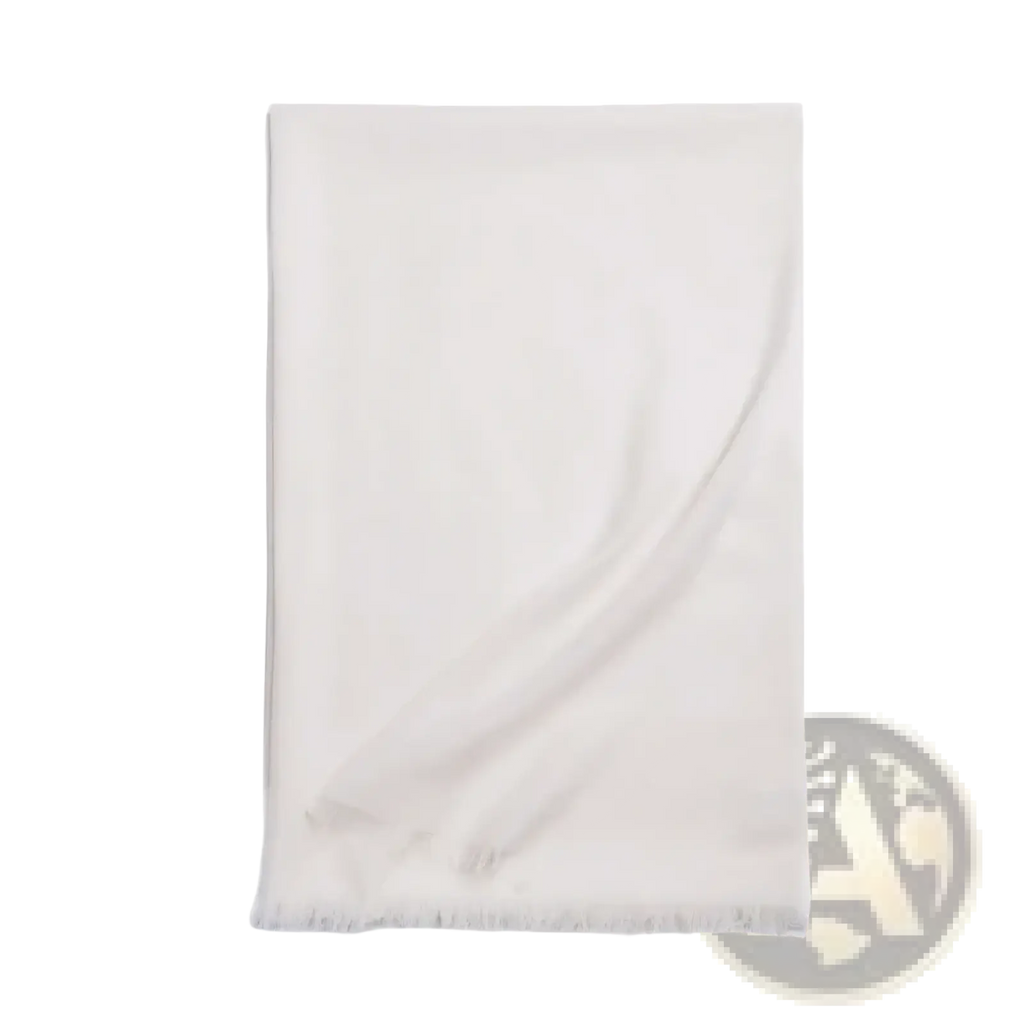 Luxury wool scarf for women in soft off-white cashmere with a delicate fringed edge for elegant warmth