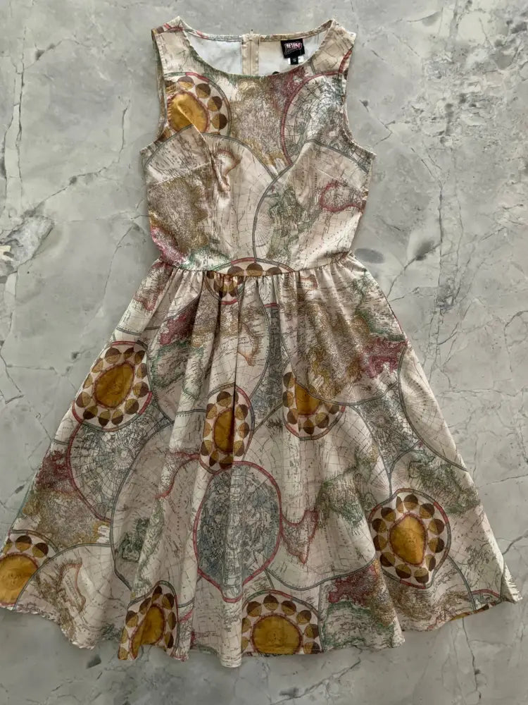 Sleeveless vintage map print 1950s cotton midi dress in beige green and mustard yellow tones