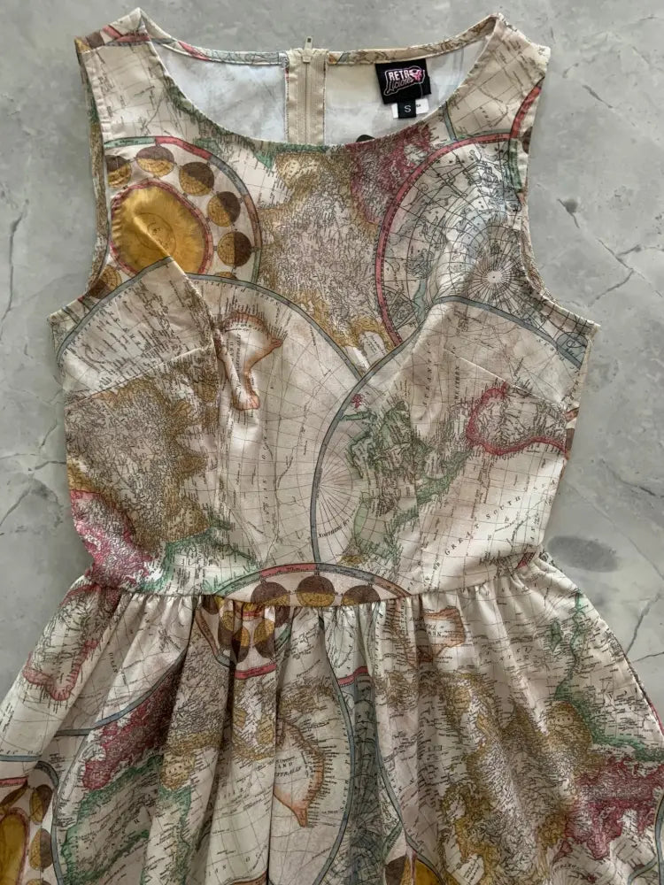Vintage map print 1950s cotton sleeveless midi dress in earthy beige green and brown tones with a vintage map design