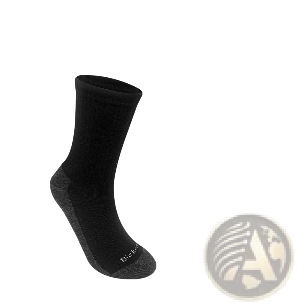 Men athletic crew sock in black breathable cotton with ribbed cuff and reinforced heel for active use