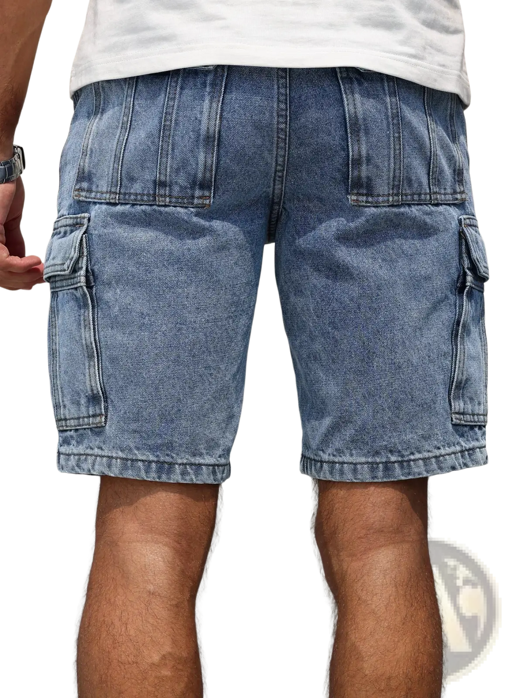 Men blue denim cargo shorts in light wash with multiple pockets and a casual relaxed regular fit