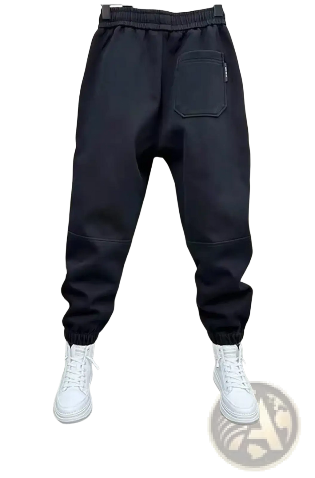 Men cargo joggers streetwear pants in black with elastic waistband drawstring relaxed fit and ribbed cuffs