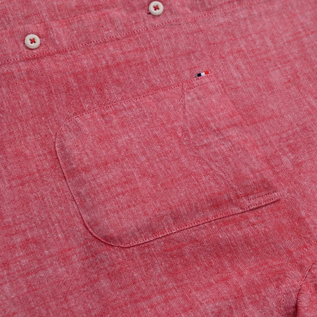 Men cotton linen slim fit dress shirt in red heathered cotton with white buttons and embroidered chest pocket logo