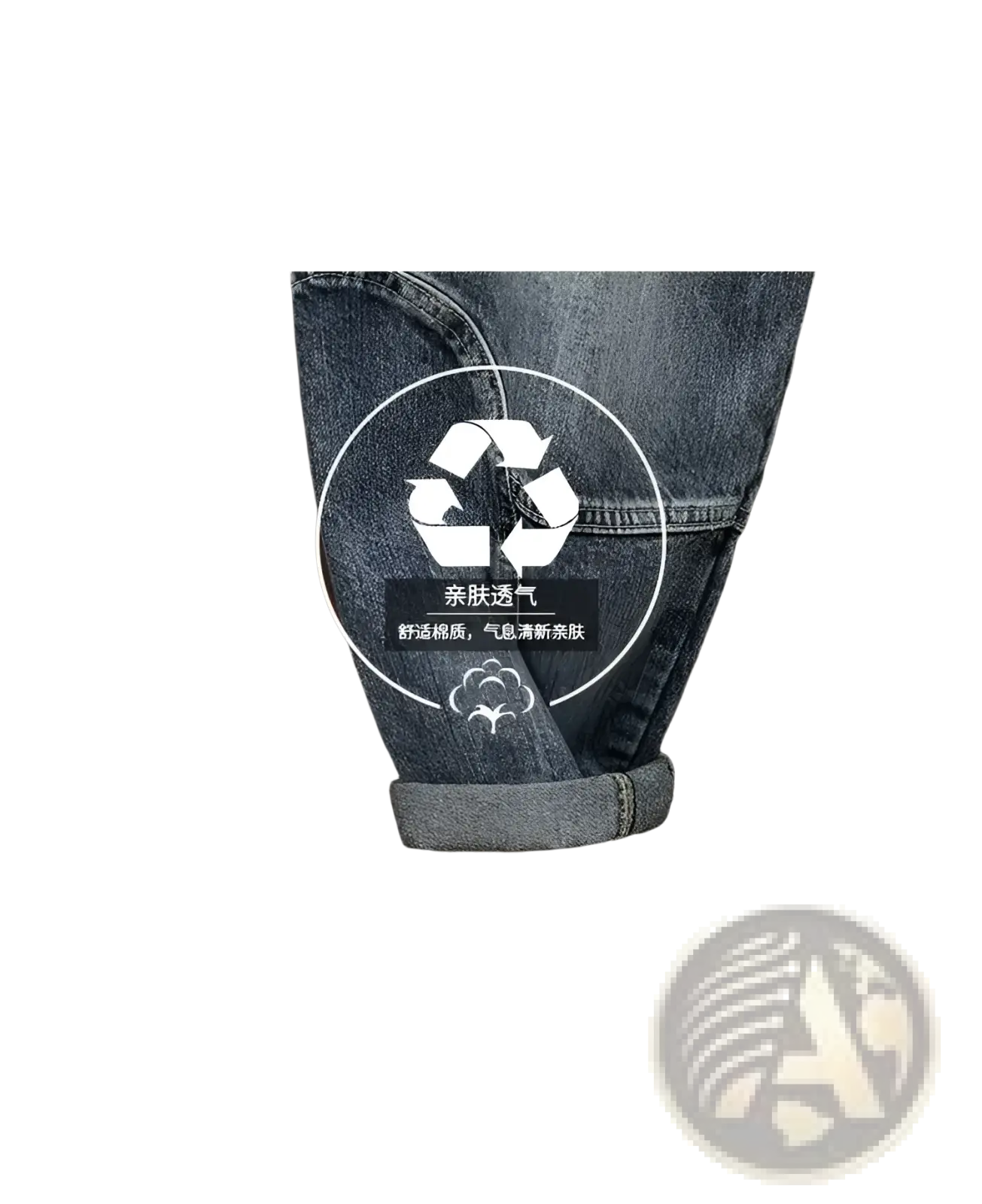 Men denim cargo jeans in blue denim with a relaxed baggy fit and rolled cuffs for casual loose wear